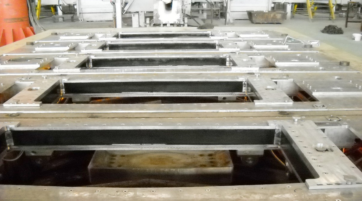 带石墨环式双排水结晶器